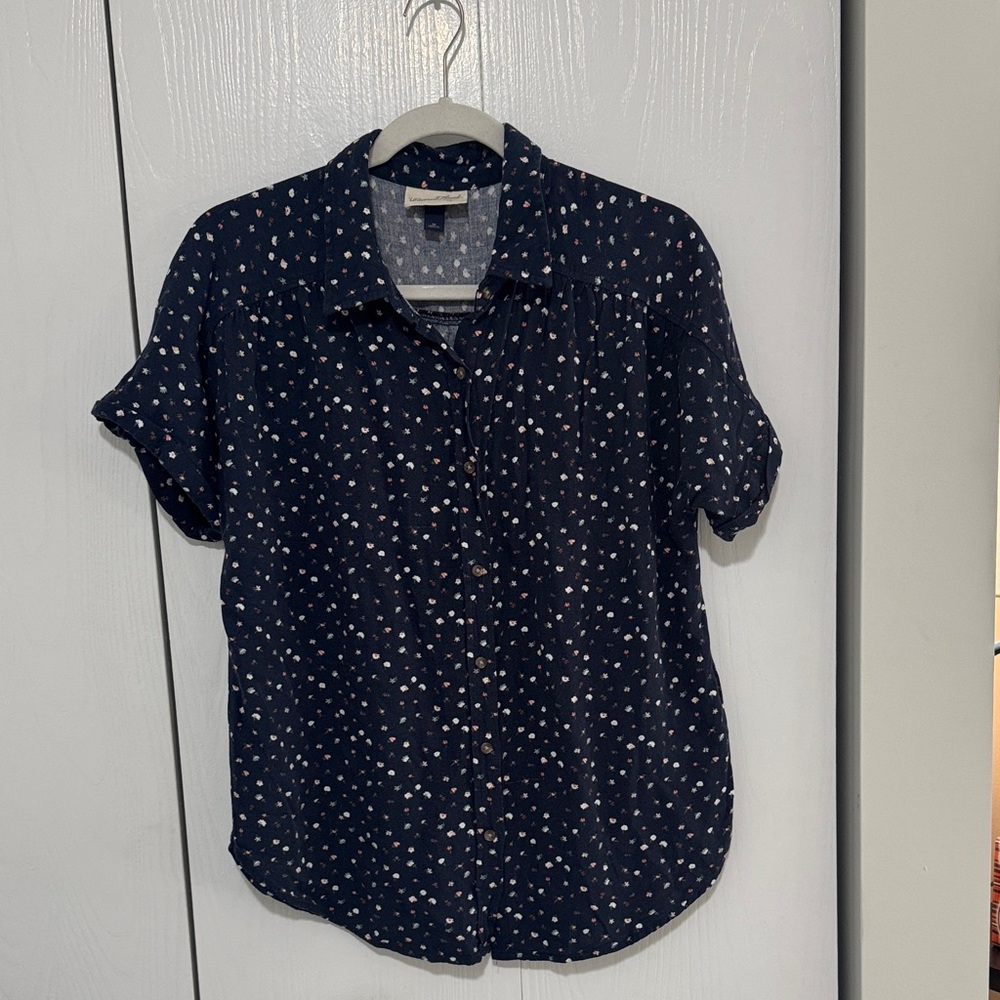 Universal Thread Navy Blue Polka Dot Blouse